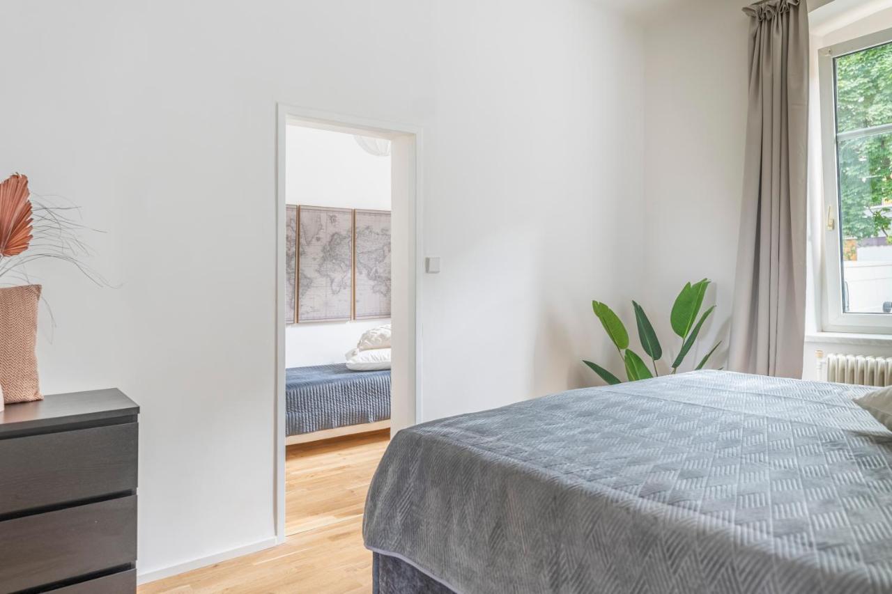 City Lounge Appartement Am Hauptbahnhof Sankt Polten Bagian luar foto